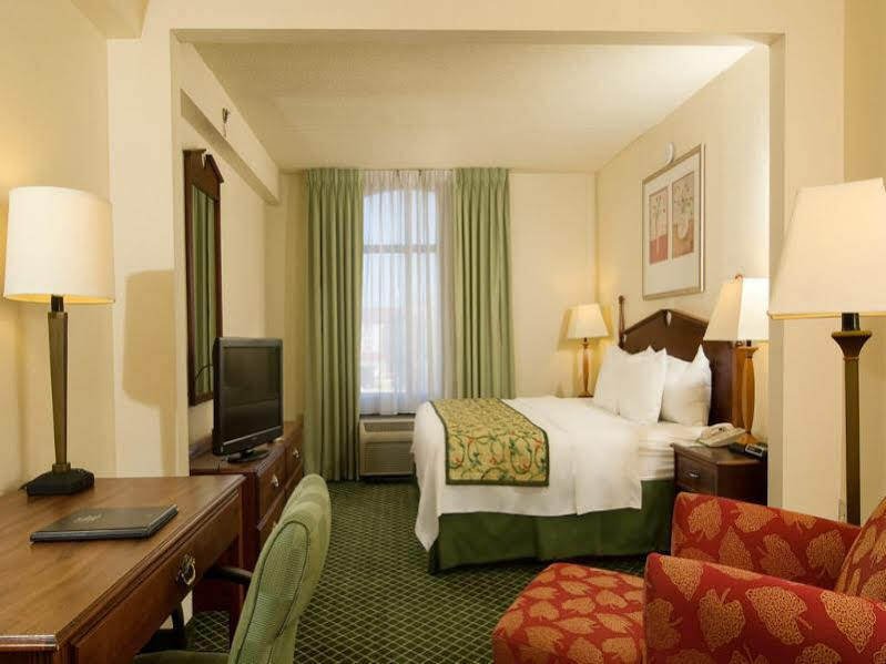 College Park Fairfield Inn And Suites Atlanta Airport South/Sullivan Road מראה חיצוני תמונה