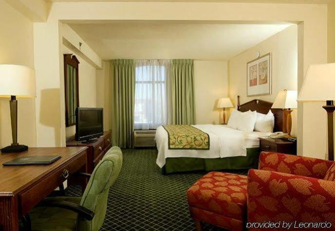 College Park Fairfield Inn And Suites Atlanta Airport South/Sullivan Road מראה חיצוני תמונה